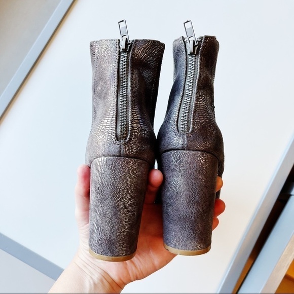 Very G Silver Metallic Boa Print Block Heel Booties Size US 9.5 - Picture 11 of 14